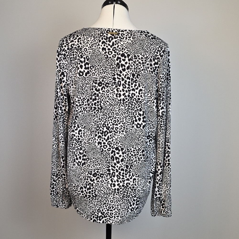 Michael Kors Black White Animal Print V-Neck Blouse Long Sleeve Women’s Size M - Picture 7 of 12